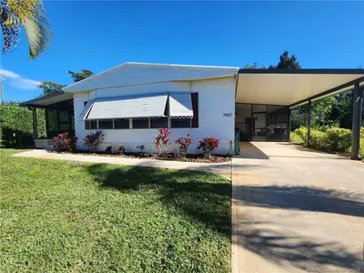 7937 SE Continental Drive, Hobe Sound – Manufactured Home for rent