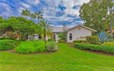 4173 SW Gleneagle Circle, Palm City – Single Family Residence for sale
