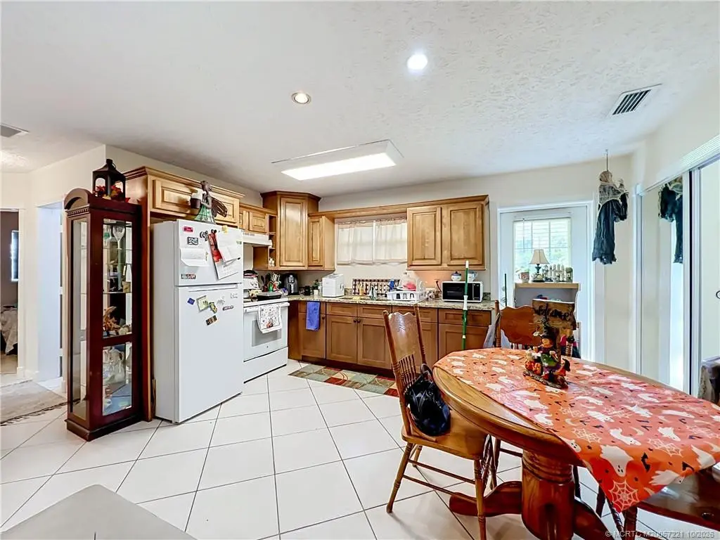 Photo 8 at 4855 Sears Street, Fort Pierce