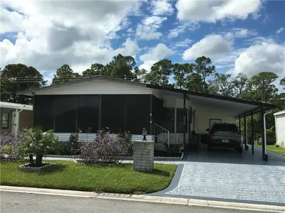 16328 SW Indianwood Circle B-18, Indiantown – Manufactured Home for sale