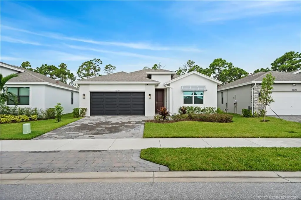 Photo 3 at 7030 SE Park Trace Drive, Stuart