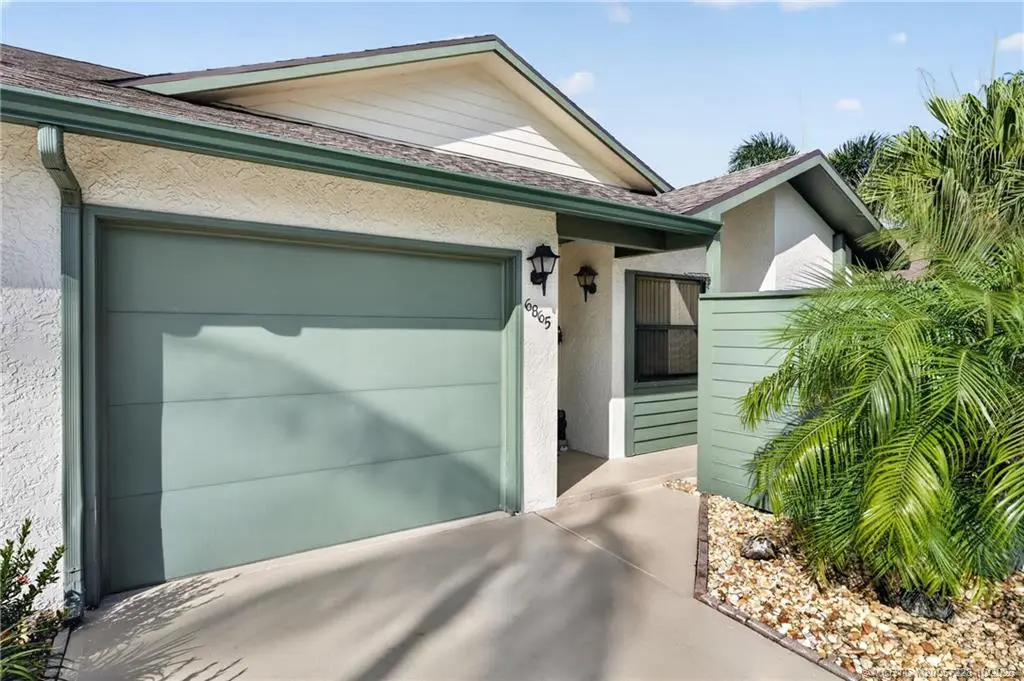 Photo 3 at 6865 SE Bunker Hill Drive, Hobe Sound