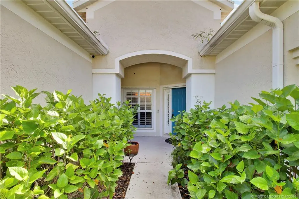 Photo 2 at 3371 SW Islesworth Circle, Palm City
