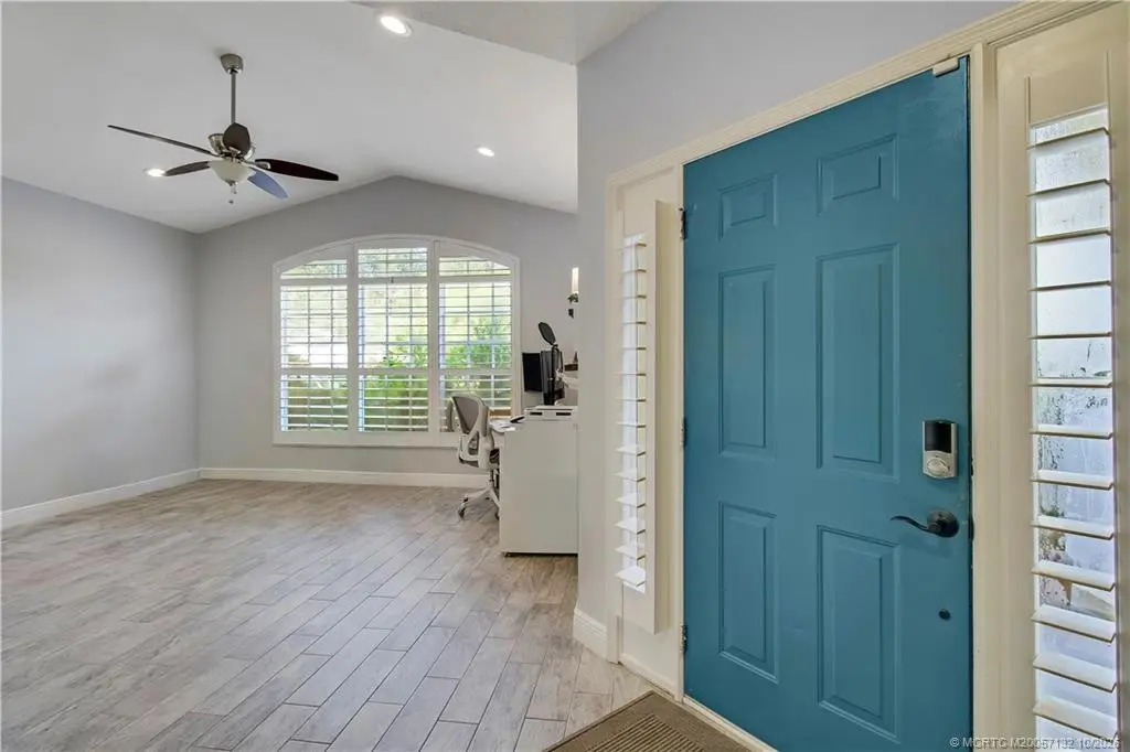 Photo 4 at 3371 SW Islesworth Circle, Palm City