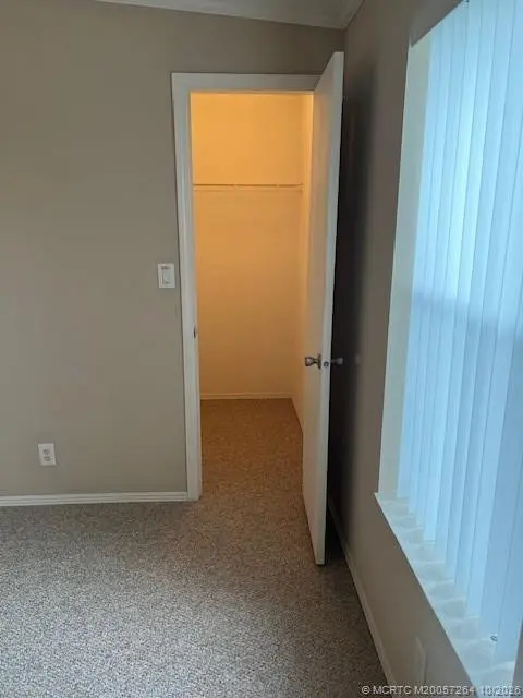 Photo 5 at 6298 S Ash Lane, Lantana