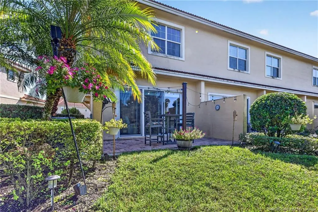 Photo 5 at 615 SW Glen Crest Way, Stuart