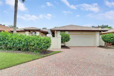 6384 SE Ironwood Circle, Stuart – Single Family Residence for sale