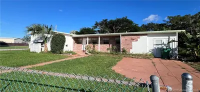 439 Sandia Avenue, Port St. Lucie – Single Family Residence for sale