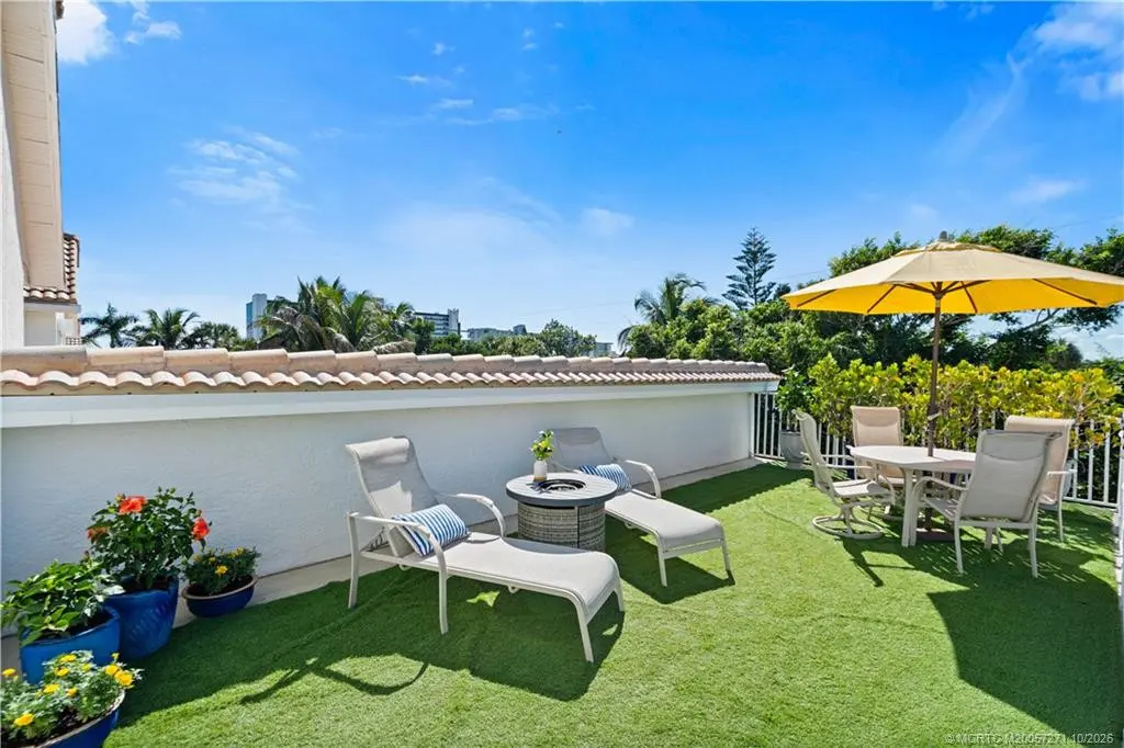 Photo 4 at 115 Pepper Lane, Jensen Beach