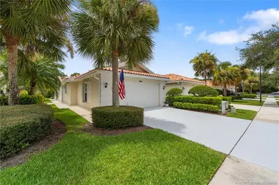 1602 SW Pineland Way, Palm City – Villa for sale
