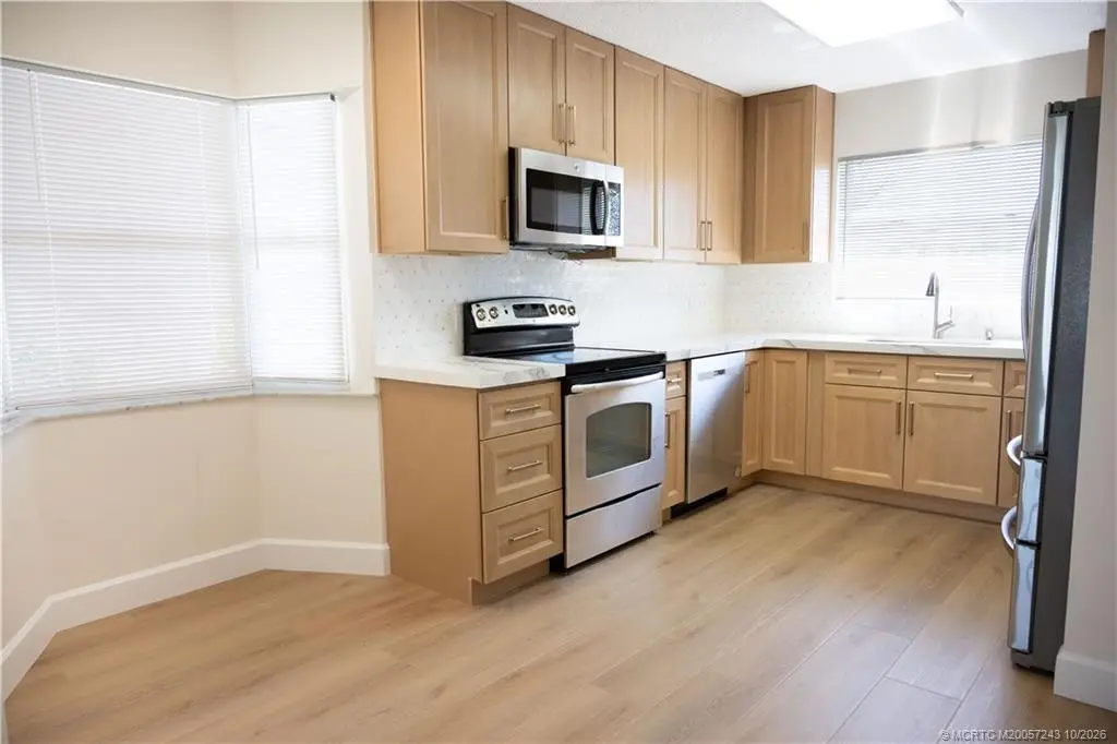 Photo 3 at 356 Grove Isle Circle, Vero Beach