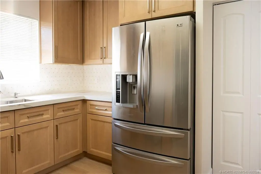 Photo 6 at 356 Grove Isle Circle, Vero Beach