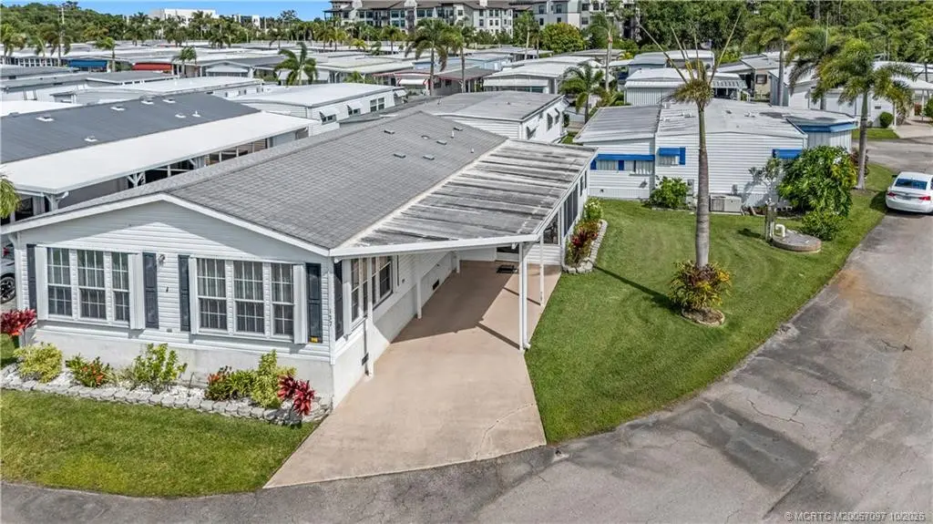 Double Wide 2005 Manufactured Home at 3500 S Kanner Highway 137, Stuart
