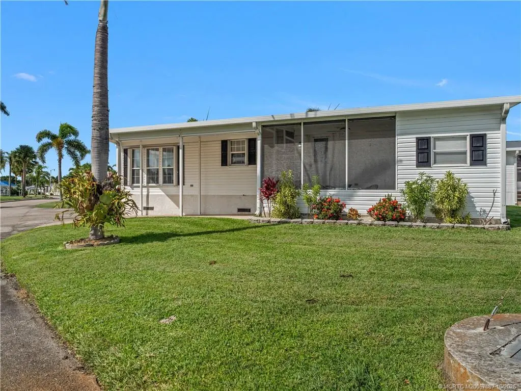 Screened Patio plus Workroom at 3500 S Kanner Highway 137, Stuart
