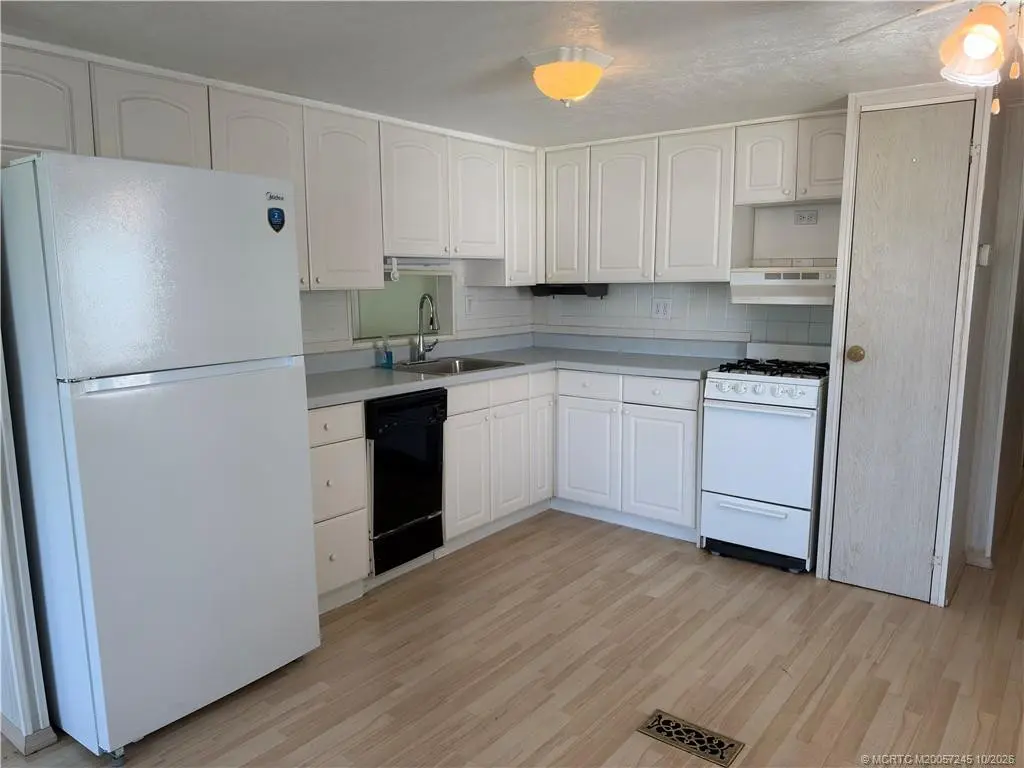 Photo 5 at 603 Tahiti Way, Jensen Beach
