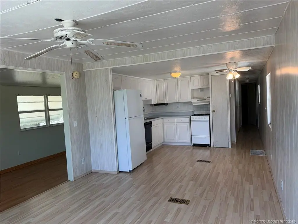 Photo 7 at 603 Tahiti Way, Jensen Beach