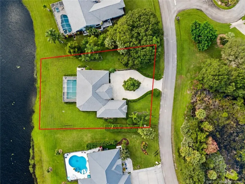 Photo 6 at 800 SE Waterside Way, Stuart
