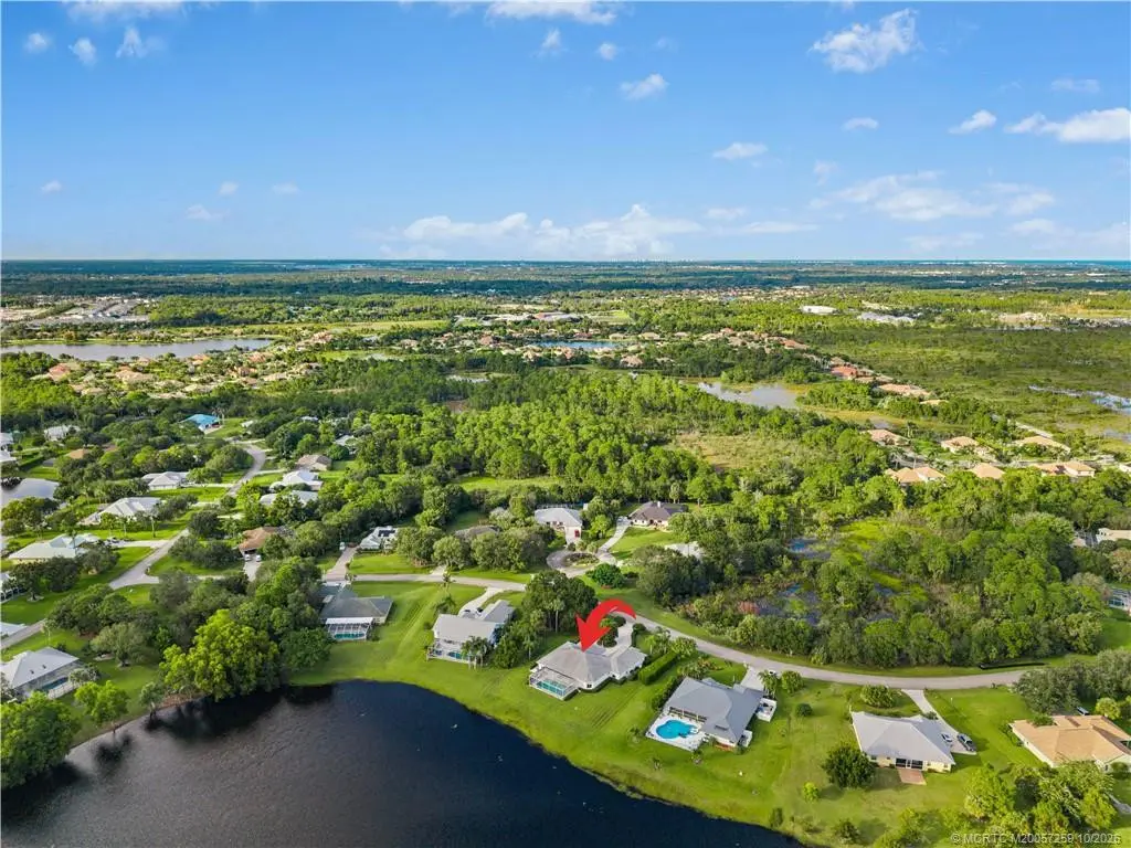 Photo 8 at 800 SE Waterside Way, Stuart