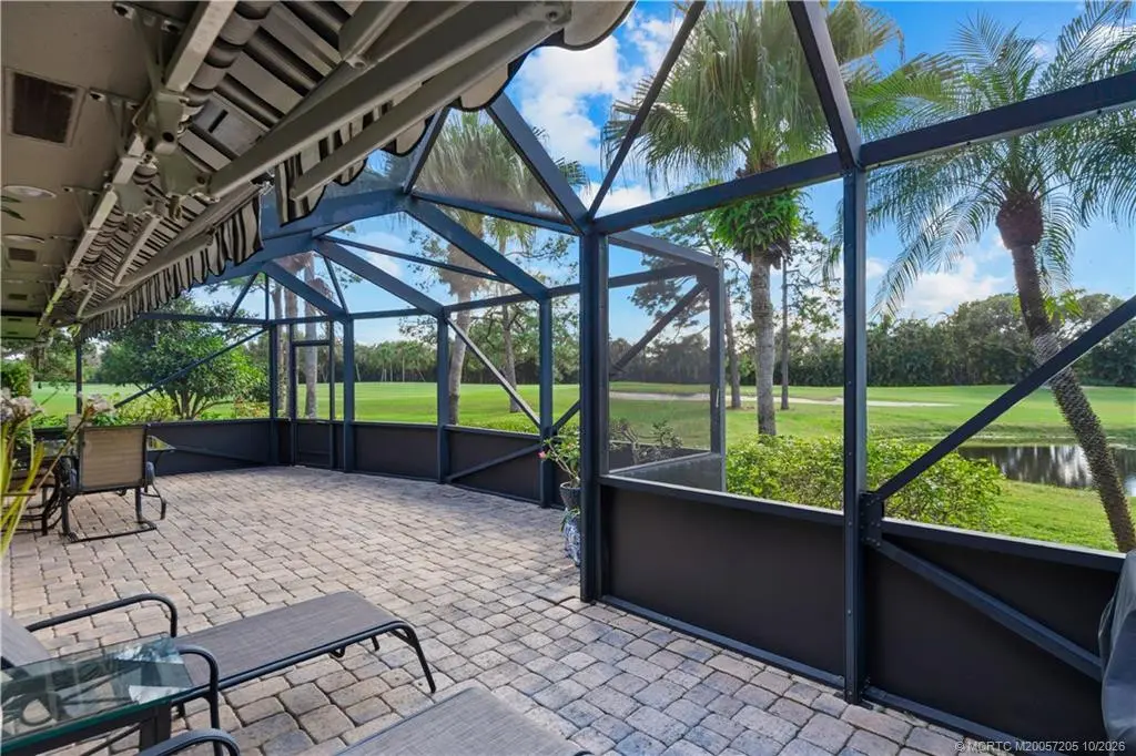 Extra large lot at 1423 SW Troon Circle, Palm City