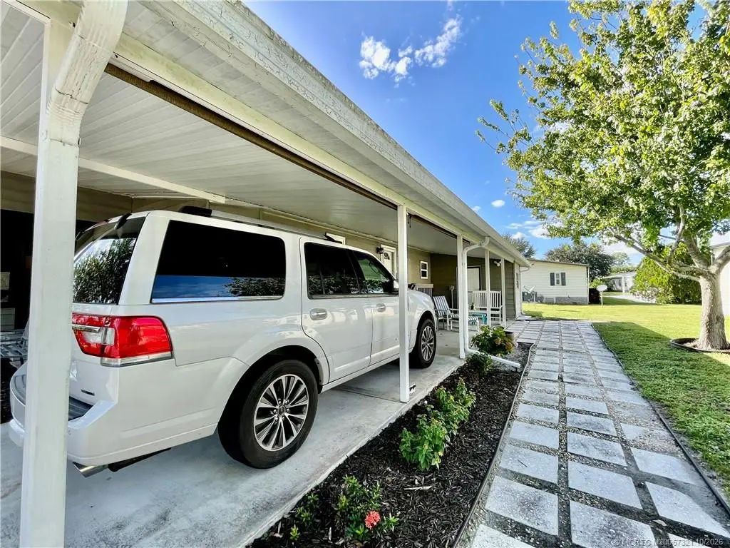 Photo 4 at 14512 SW Divot Drive, Indiantown
