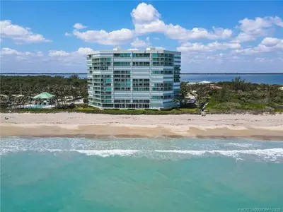 8600 S Ocean Drive 302, Jensen Beach – Condominium for sale