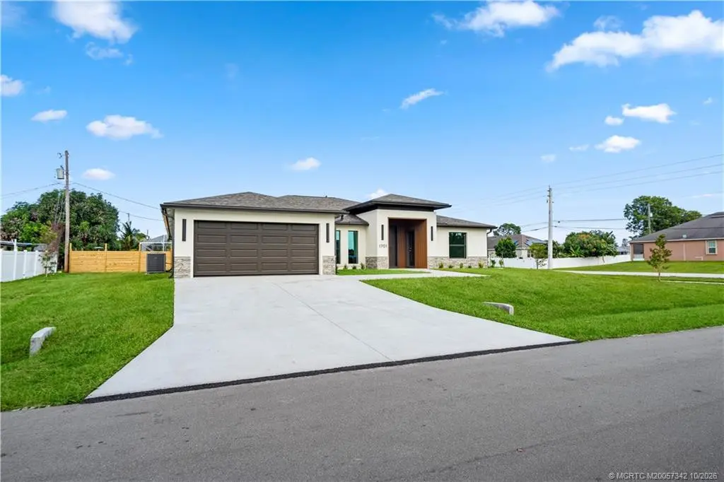 Photo 4 at 1701 SW Buttercup Avenue, Port St. Lucie