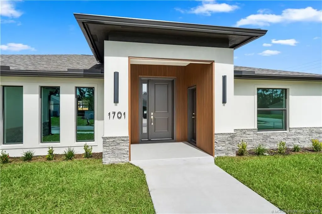 Photo 6 at 1701 SW Buttercup Avenue, Port St. Lucie
