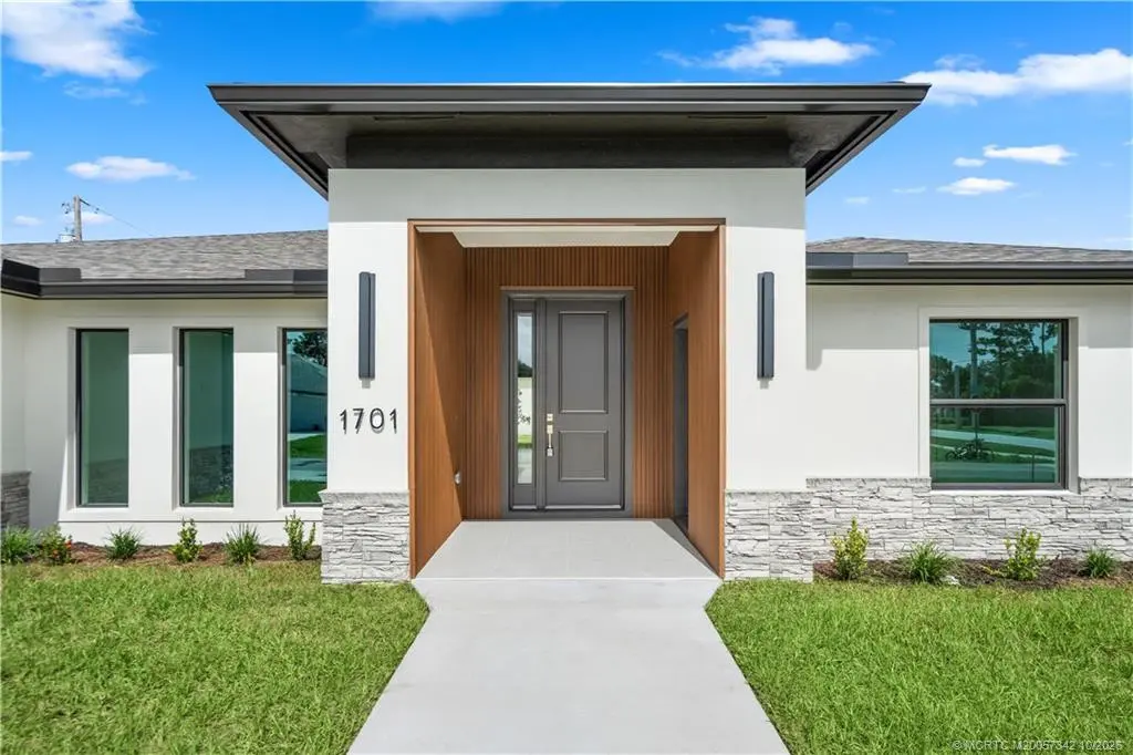 Photo 7 at 1701 SW Buttercup Avenue, Port St. Lucie