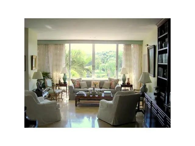 Additional Photo at 315 S Lake Drive 3C, Palm Beach