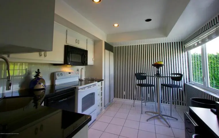 KItchen at 250 Bradley Place 202, Palm Beach