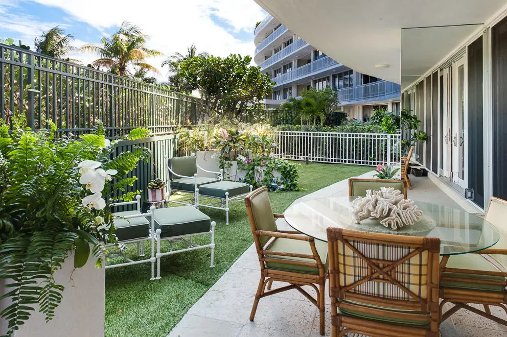 Patio at 100 Royal Palm Way G-1, Palm Beach