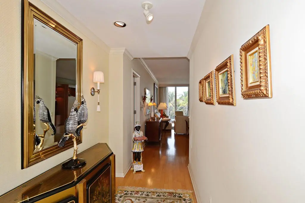 Foyer at 100 Royal Palm Way D 3, Palm Beach