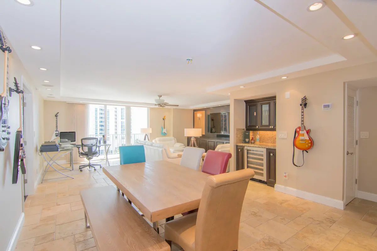 Social area at 77 S Birch Road 9b, Fort Lauderdale