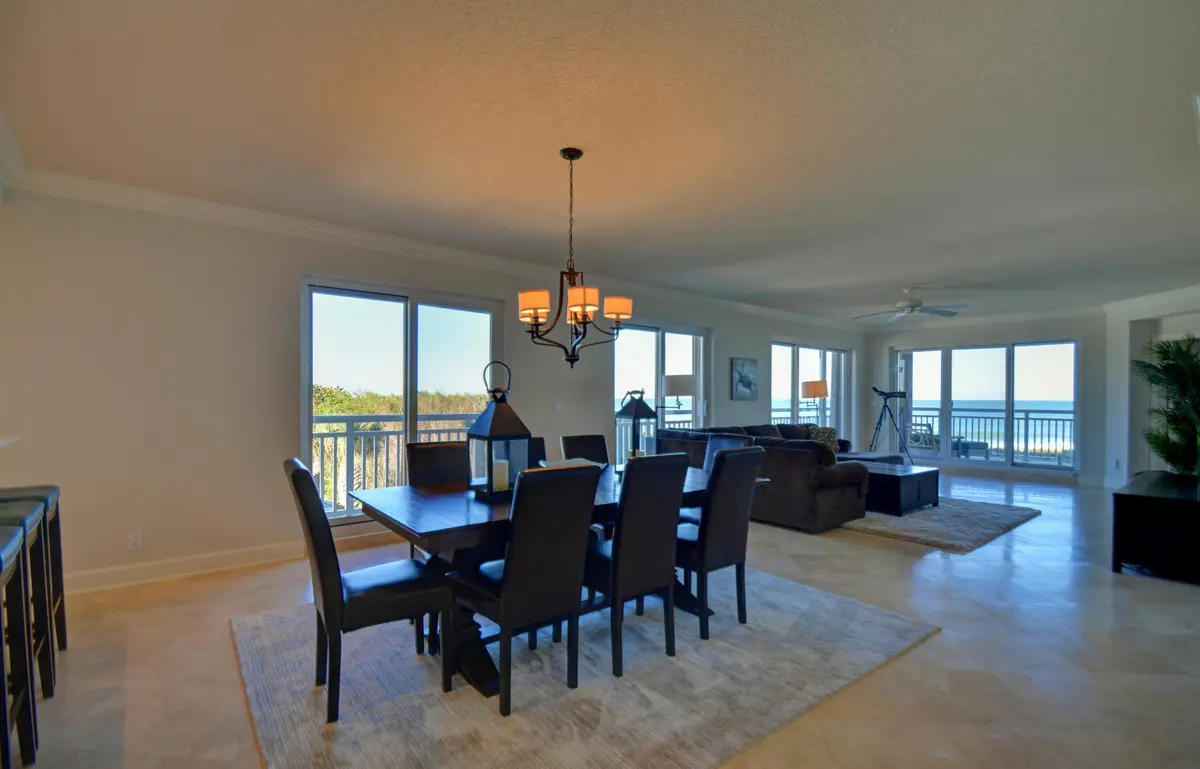 Dining at 3702 N Highway A1a 301, Hutchinson Island