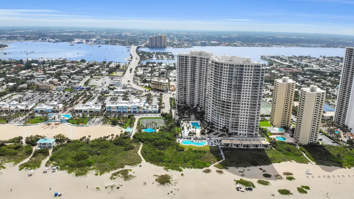 Ritz Carlton at 2700 N Ocean Drive 206b, Singer Island