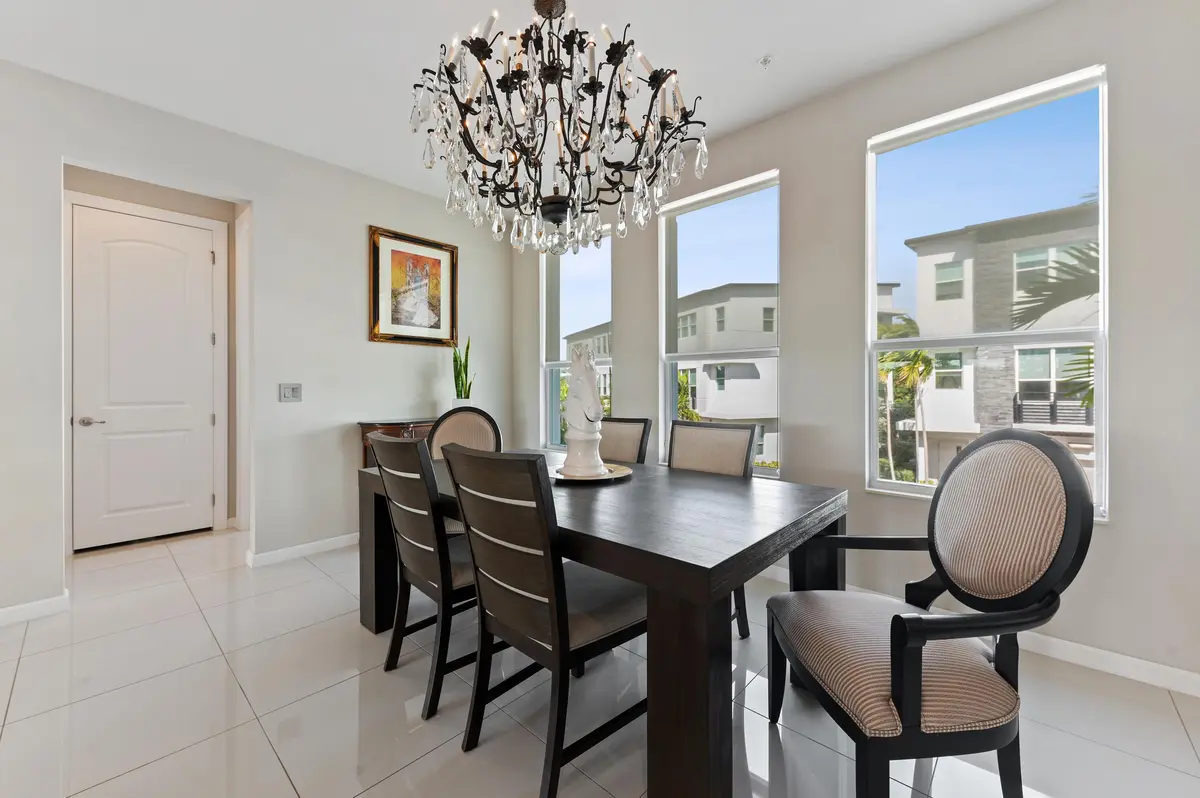 Dining Area at 2900 NE 12th Terrace 5, Oakland Park