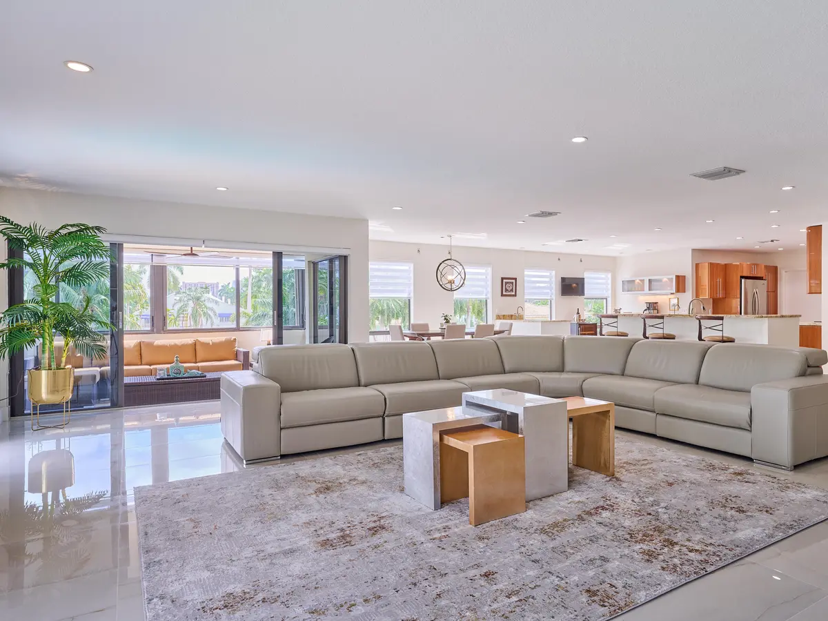 © PYL 236_HDR at 76 Isle Of Venice Drive H, Fort Lauderdale