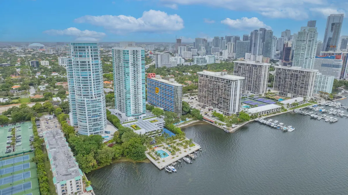 Brick 6 at 2025 Brickell Avenue 1405, Miami