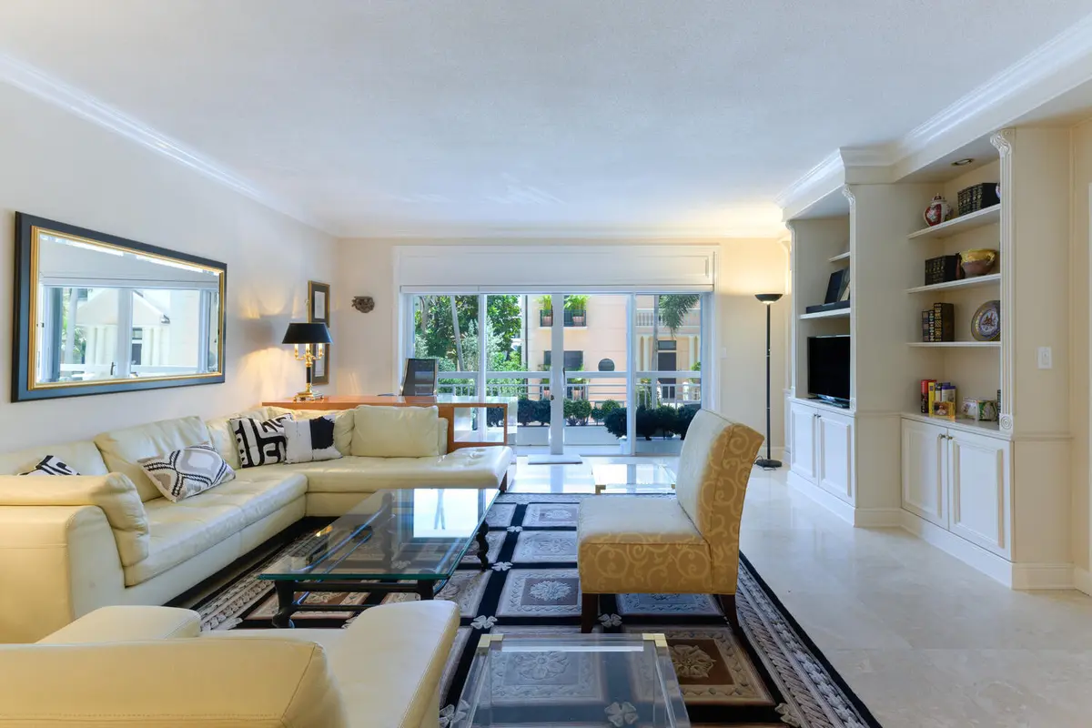 250 Bradley Pl Apt 210 Palm-large-006-01 at 250 Bradley Place 210, Palm Beach