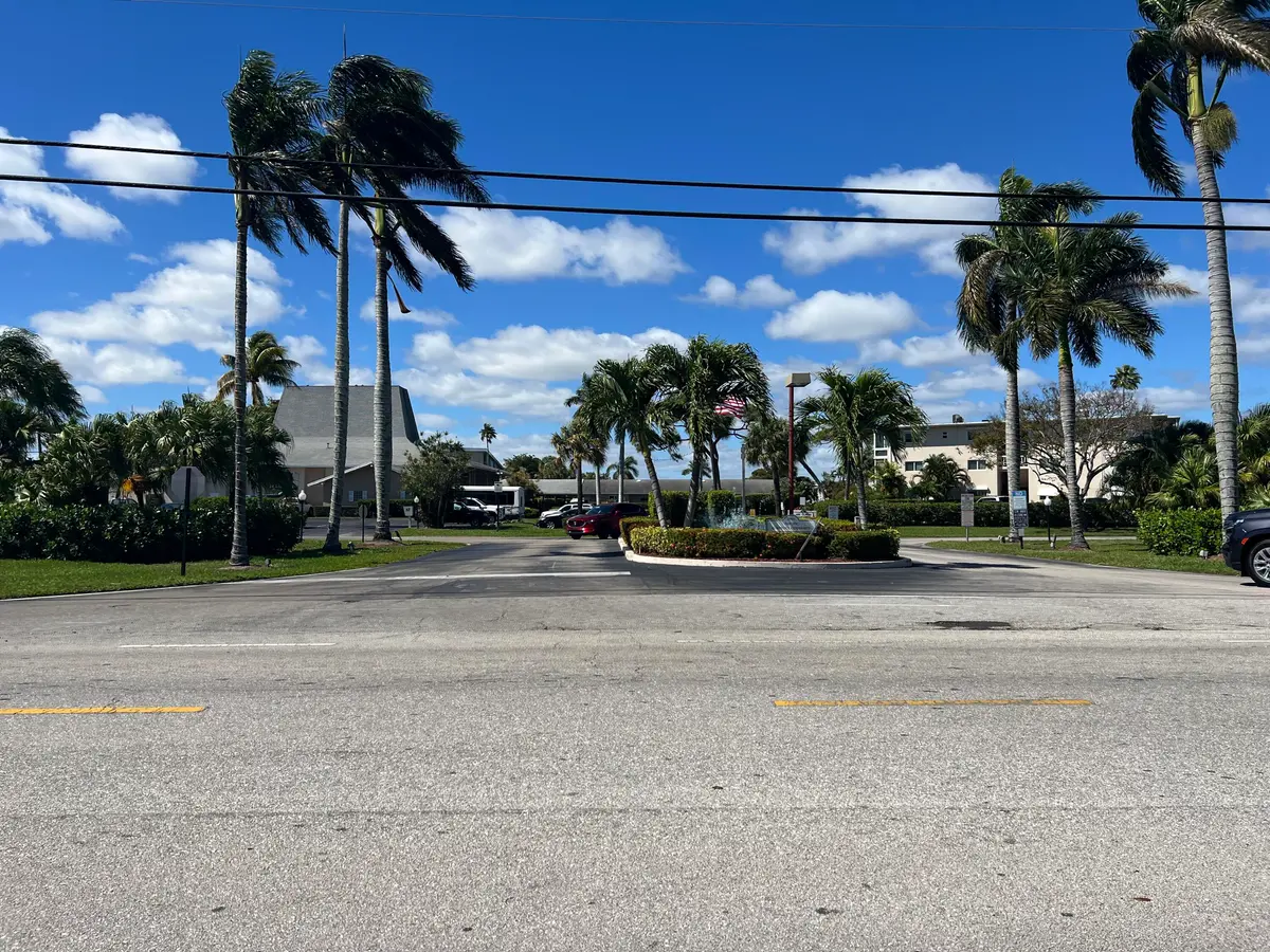 IMG_1346 at 2682 S Garden Drive 103, Lake Worth