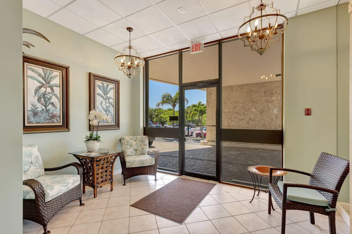 35-web-or-mls-5P1A2320 at 5055 N Highway A1A 605, Hutchinson Island