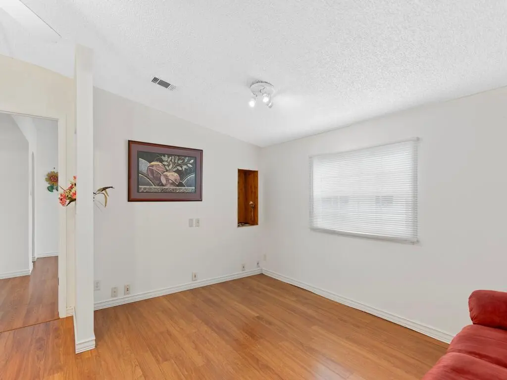 Living at 471 Tropical Isles Circle, Fort Pierce