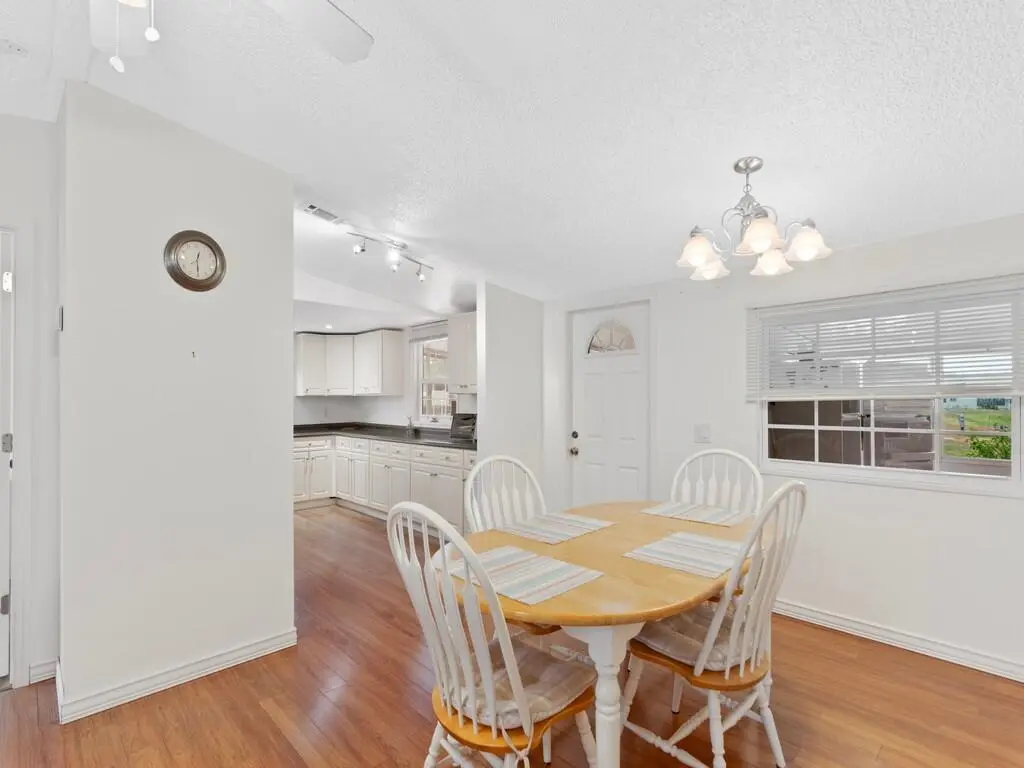 Dining area at 471 Tropical Isles Circle, Fort Pierce
