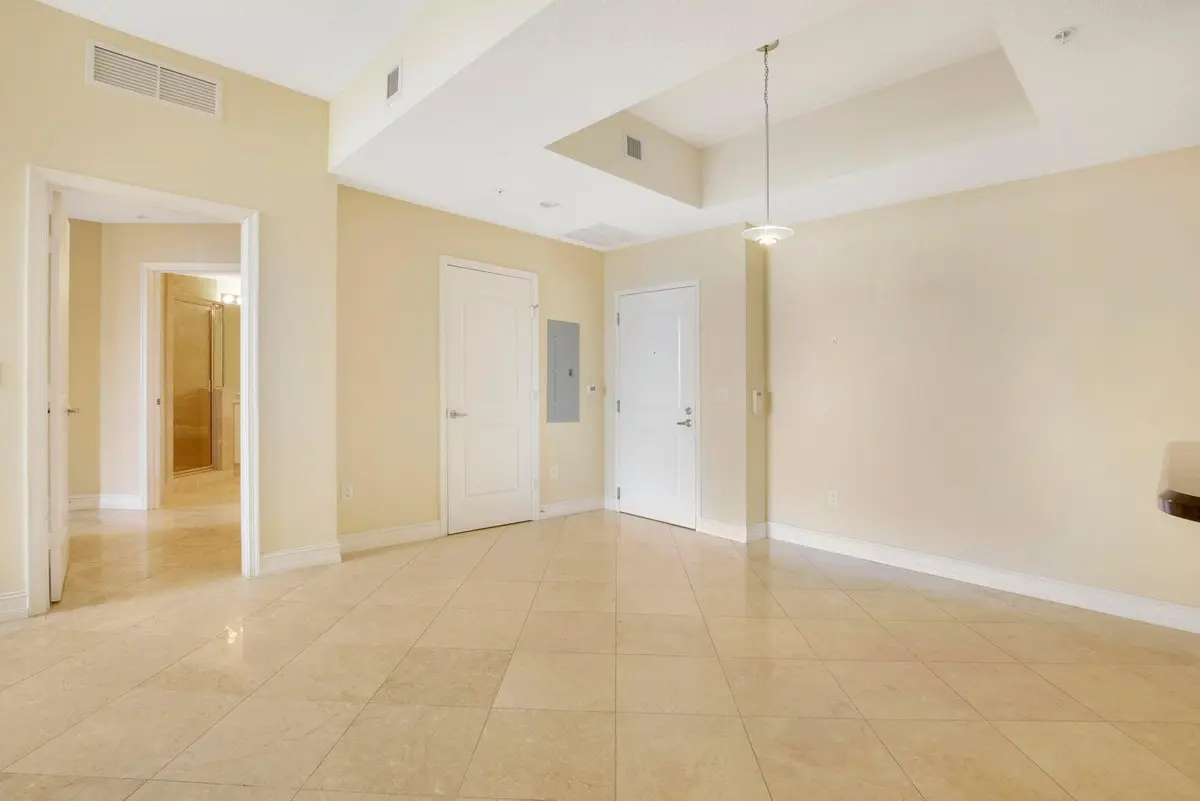 701-S-Olive-626-Dining-Entry at 701 S Olive Avenue 626, West Palm Beach
