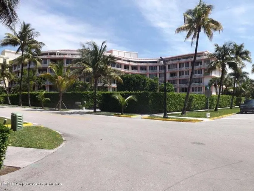20140501165720448676000000-o at 315 S Lake Drive 1d, Palm Beach