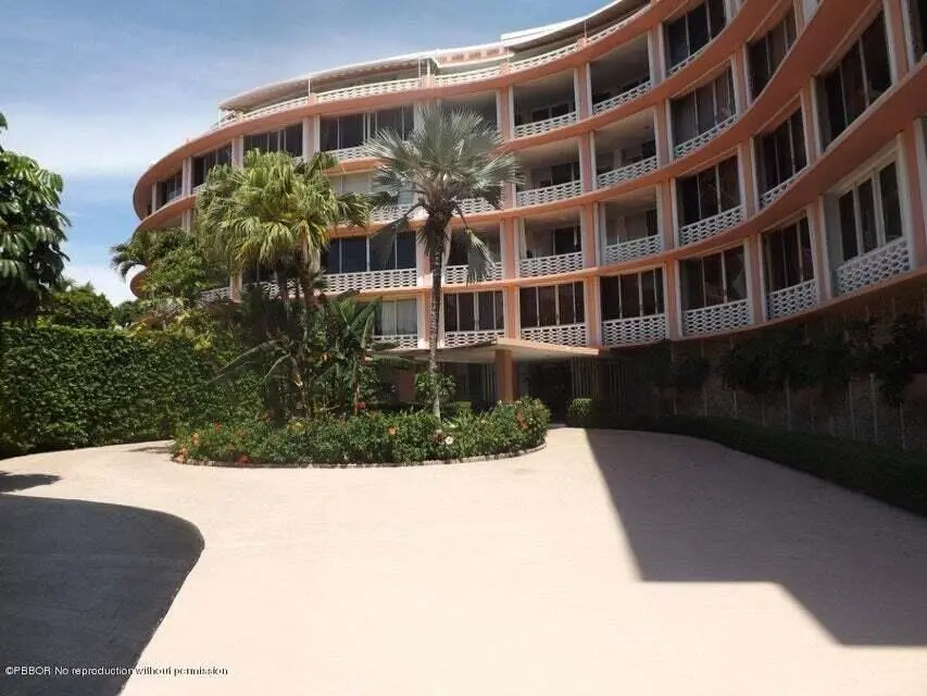 20140501165726960847000000-o at 315 S Lake Drive 1d, Palm Beach