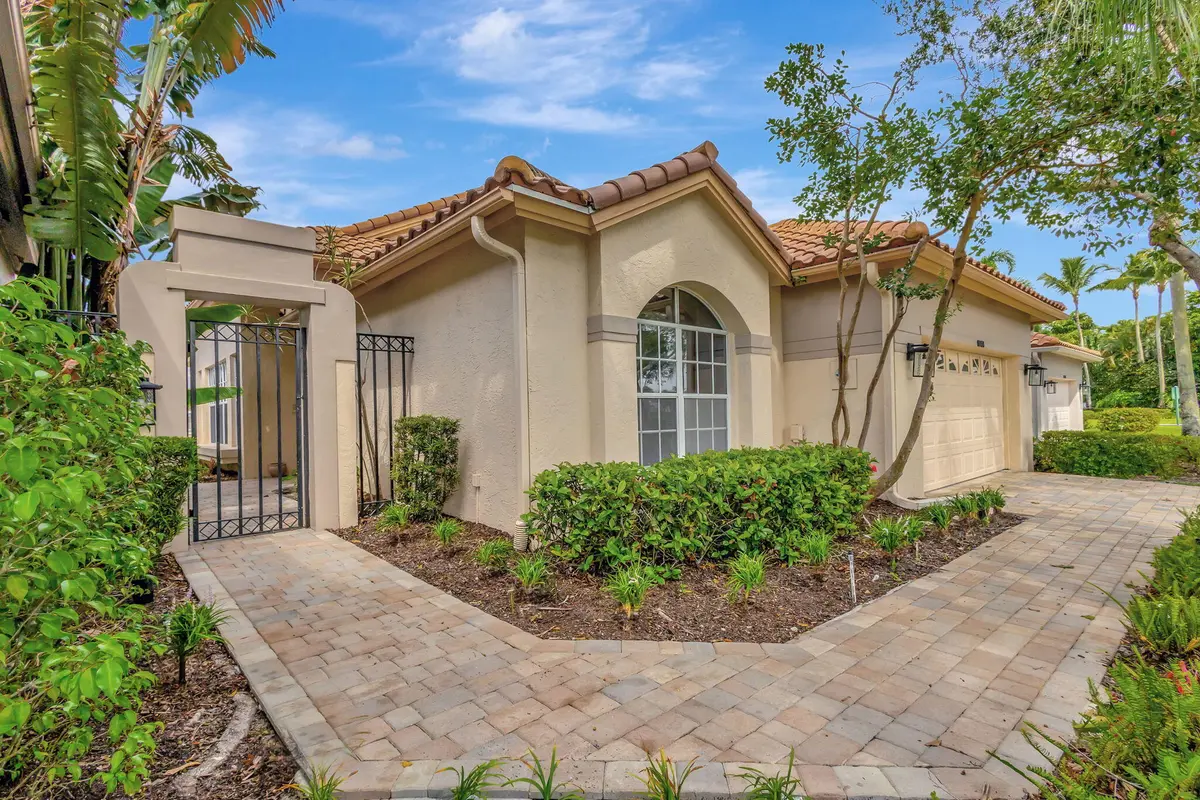 Walkway at 10414 Osprey Trace, West Palm Beach