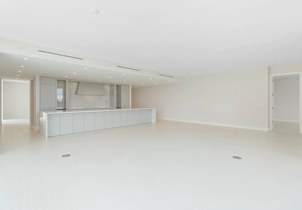 4. ALINA - Residence 502 - Great Room at 210 SE Mizner Boulevard 502, Boca Raton
