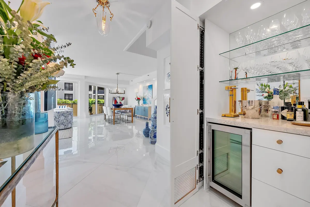 3120 S Ocean Boulevard, 2 101-5 at 3120 S Ocean Boulevard 2 101, Palm Beach