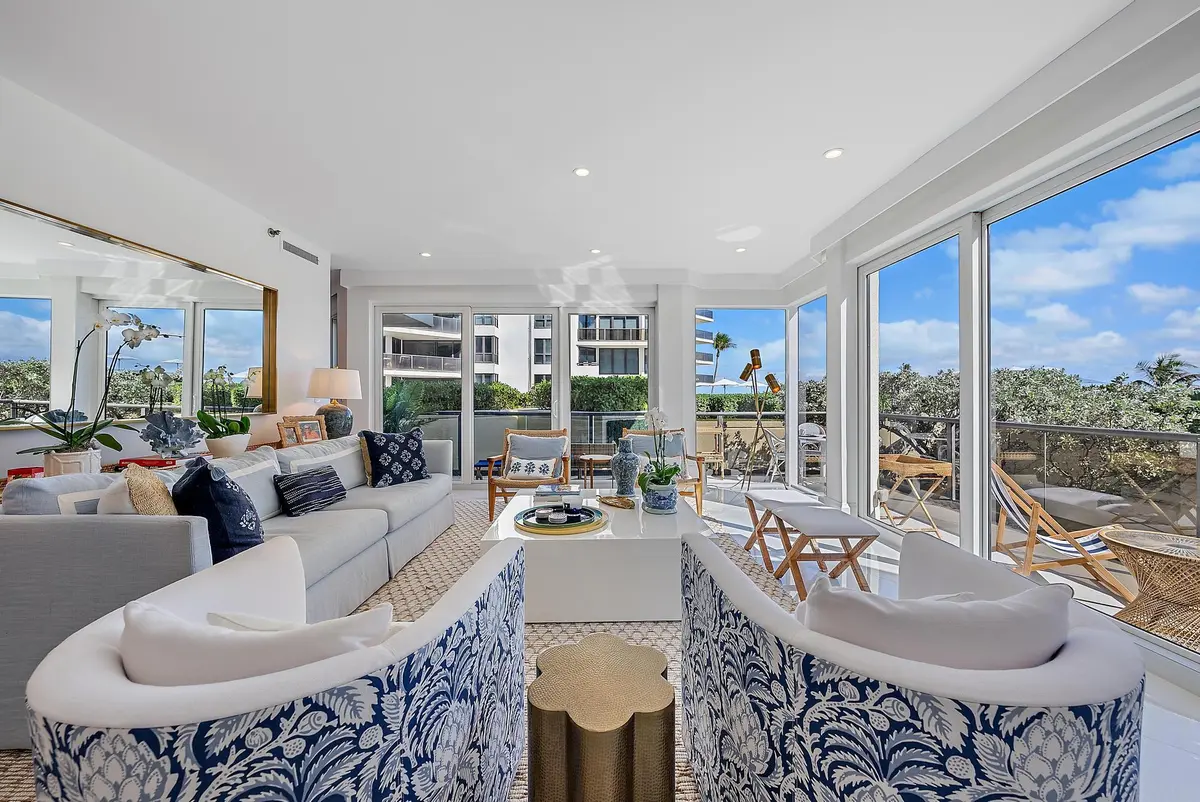 3120 S Ocean Boulevard, 2 101-8 at 3120 S Ocean Boulevard 2 101, Palm Beach
